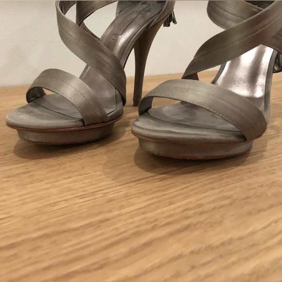 BCBG heels with small platform - Picture 2 of 4